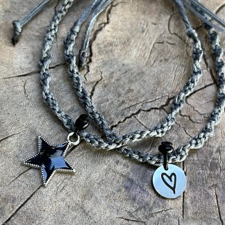 Hand-made knotted string bracelet - Grey with heart and star charms